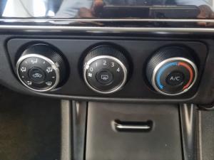 Toyota Corolla 1.4D-4D Prestige - Image 13