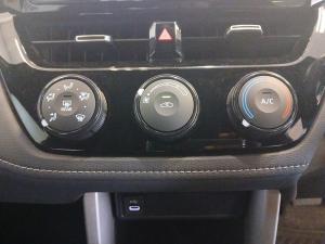 Toyota Corolla Cross 1.8 Xi - Image 15