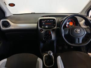 Toyota Aygo 1.0 X-Play - Image 6