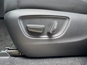 Toyota Land Cruiser Prado 2.8GD VX-R - Image 17