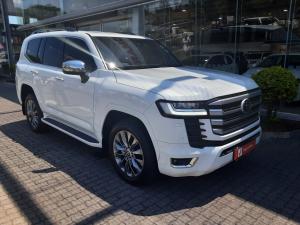 Toyota Landcruiser 300 V6 3.3D ZX - Image 1