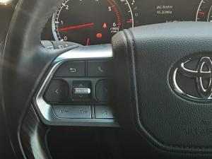 Toyota Landcruiser 300 V6 3.3D ZX - Image 9