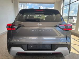Nissan Magnite 1.0T Acenta CVT - Image 4