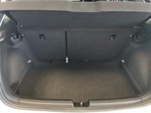 Volkswagen Polo hatch 1.0TSI Life auto - Image 9