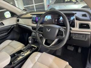 Mahindra XUV700 2.0T AX7 - Image 14