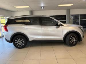 Mahindra XUV700 2.0T AX7 - Image 5