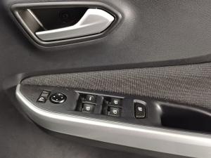 Nissan Magnite 1.0 Acenta Plus auto - Image 17