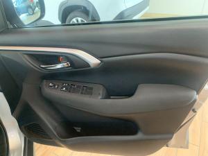 Toyota Urban Cruiser 1.5 XR manual - Image 14