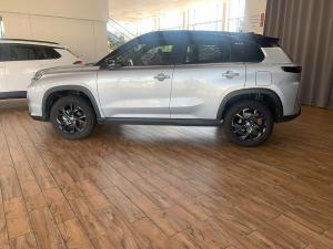 Toyota Urban Cruiser 1.5 XR manual - Image 7