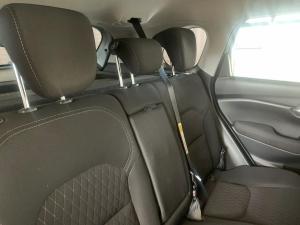 Toyota Urban Cruiser 1.5 XR manual - Image 9