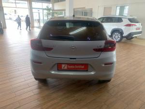 Toyota Starlet 1.5 XS auto - Image 6