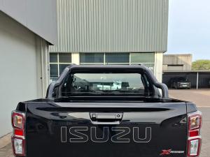 Isuzu D-Max 1.9TD double cab LS X-Rider manual - Image 10