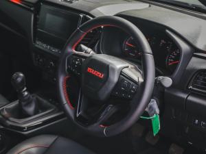 Isuzu D-Max 1.9TD double cab LS X-Rider manual - Image 18