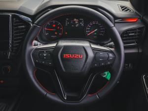 Isuzu D-Max 1.9TD double cab LS X-Rider manual - Image 19