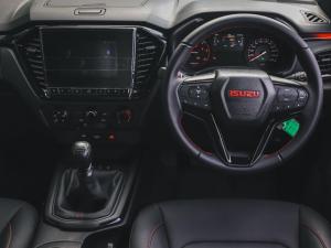 Isuzu D-Max 1.9TD double cab LS X-Rider manual - Image 24