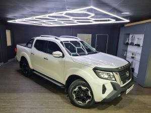 Nissan Navara 2.5DDTi double cab LE Plus - Image 1