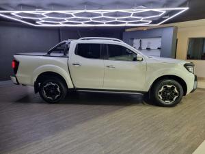 Nissan Navara 2.5DDTi double cab LE Plus - Image 4