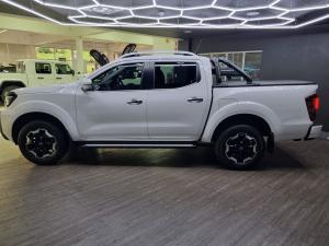 Nissan Navara 2.5DDTi double cab LE Plus - Image 5