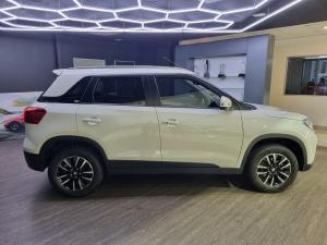 Suzuki Vitara Brezza 1.5 GLX auto - Image 8
