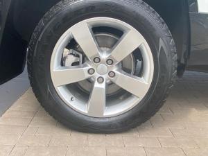 Land Rover Defender 110 D300 X-Dynamic HSE - Image 15