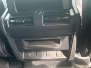 Land Rover Defender 110 D300 X-Dynamic HSE - Image 9