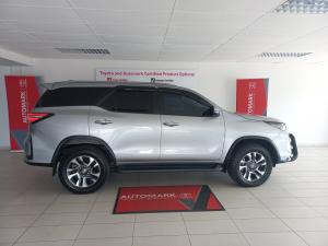 Toyota Fortuner 2.4GD-6 4x4 - Image 3