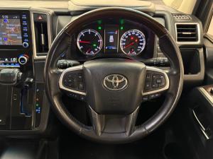 Toyota Quantum 2.8 LWB bus 6-seater VX Premium - Image 8