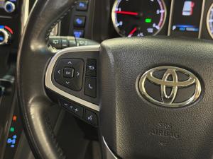 Toyota Quantum 2.8 LWB bus 6-seater VX Premium - Image 9