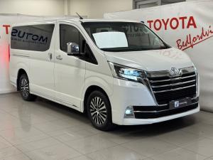 Toyota Quantum 2.8 LWB bus 6-seater VX Premium - Image 1