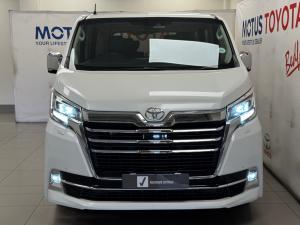 Toyota Quantum 2.8 LWB bus 6-seater VX Premium - Image 4