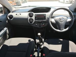 Toyota Etios hatch 1.5 Sport - Image 6