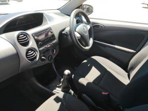 Toyota Etios hatch 1.5 Sport - Image 7