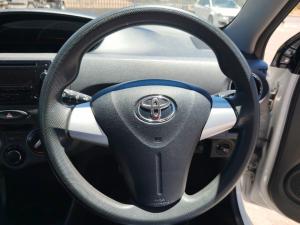 Toyota Etios hatch 1.5 Sport - Image 8