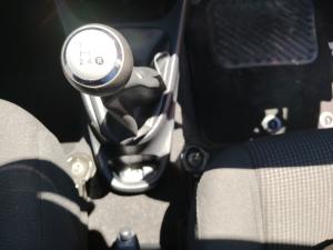 Toyota Etios hatch 1.5 Sport - Image 10