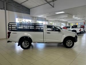 Isuzu D-Max 1.9TD single cab L 4x4 auto - Image 3