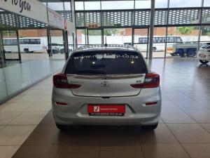 Toyota Starlet 1.5 XR automatic - Image 5