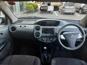 Toyota Etios 1.5 Xs/SPRINT 5-Door - Image 6