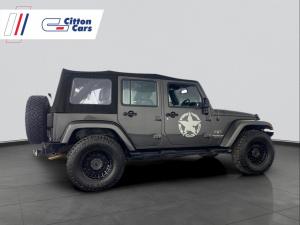 Jeep Wrangler Unltd Sahara 3.6L V6 automatic - Image 12