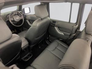 Jeep Wrangler Unltd Sahara 3.6L V6 automatic - Image 19