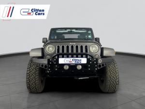 Jeep Wrangler Unltd Sahara 3.6L V6 automatic - Image 6