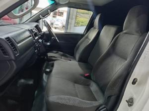 Toyota Quantum 2.5D-4D panel van - Image 15