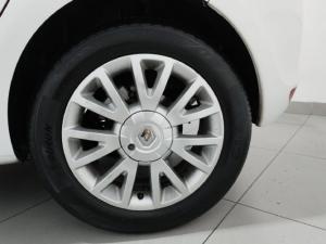 Renault Clio 1.6 Avantage - Image 11