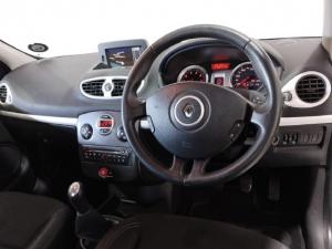 Renault Clio 1.6 Avantage - Image 8