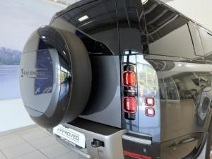 Land Rover Defender 130 D350 X-Dynamic HSE - Image 18