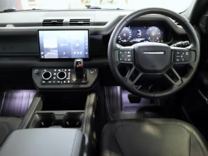 Land Rover Defender 130 D350 X-Dynamic HSE - Image 20