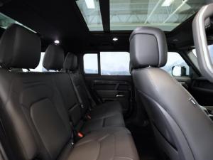 Land Rover Defender 130 D350 X-Dynamic HSE - Image 9