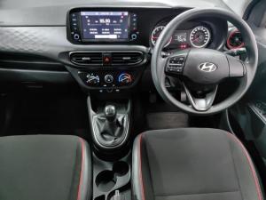 Hyundai Grand i10 1.0 Premium hatch - Image 7