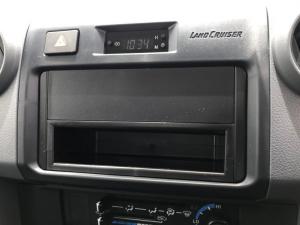 Toyota Land Cruiser 79 2.8GD-6 single cab manual - Image 13