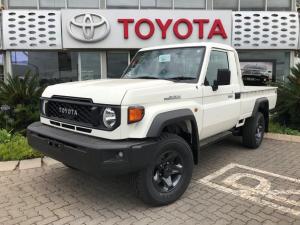 Toyota Land Cruiser 79 2.8GD-6 single cab manual - Image 1