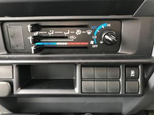 Toyota Land Cruiser 79 4.0 V6 single cab - Image 12